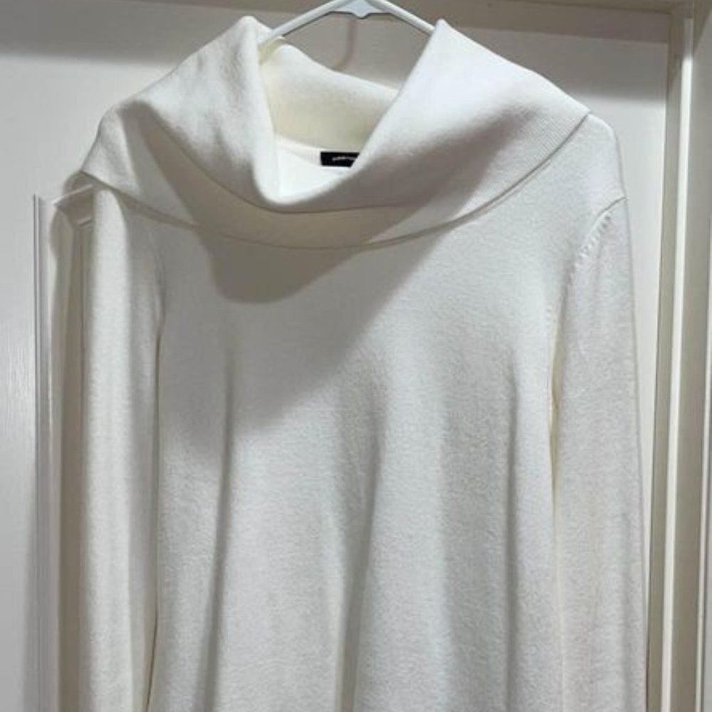 NORDSTROM - FRENCH CONNECTION White/Cream Long Sleeve Sweater Top